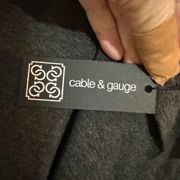 * NWT PERFECT for FALL/WINTER VEST w/FAUX FUR 1X - Picture 8 of 8